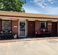 Blue Spruce Motel - Hotels Find