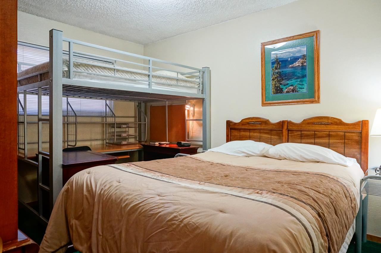 Pine Cone Resort 323 - thumb 19