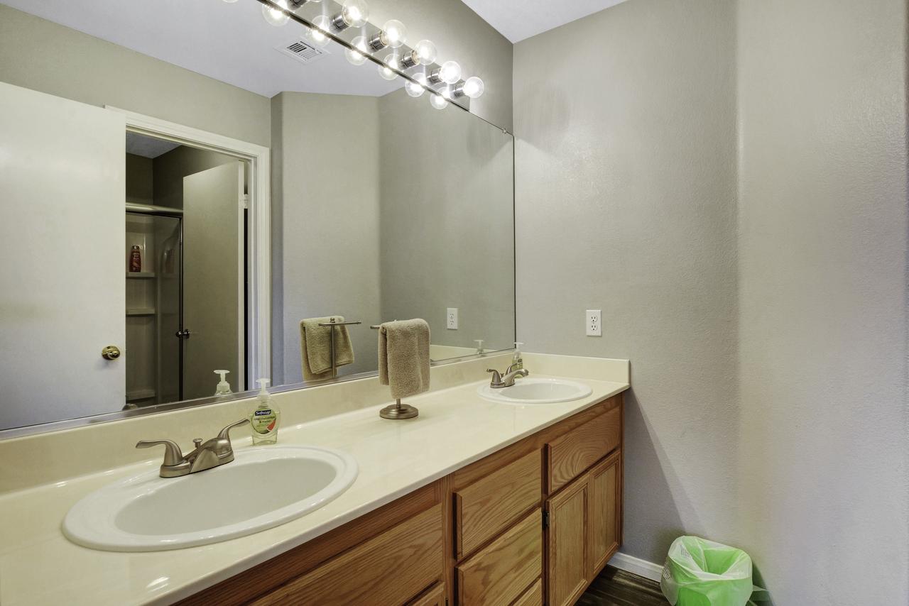 YVR Wickford Palms - thumb 32