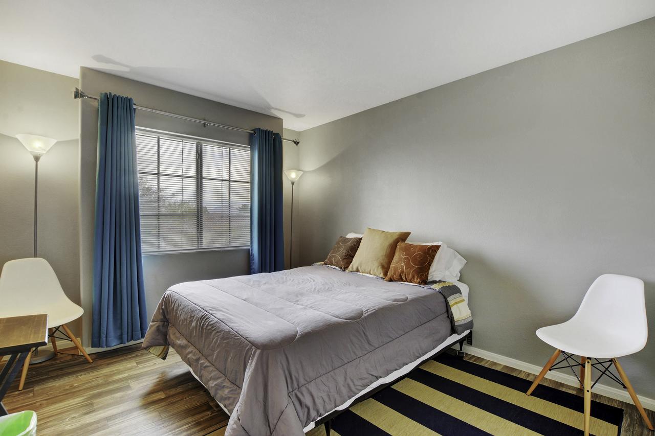 YVR Wickford Palms - thumb 1