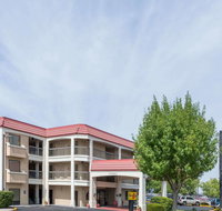 Super 8 by Wyndham Albuquerque Airport - Hotels Find