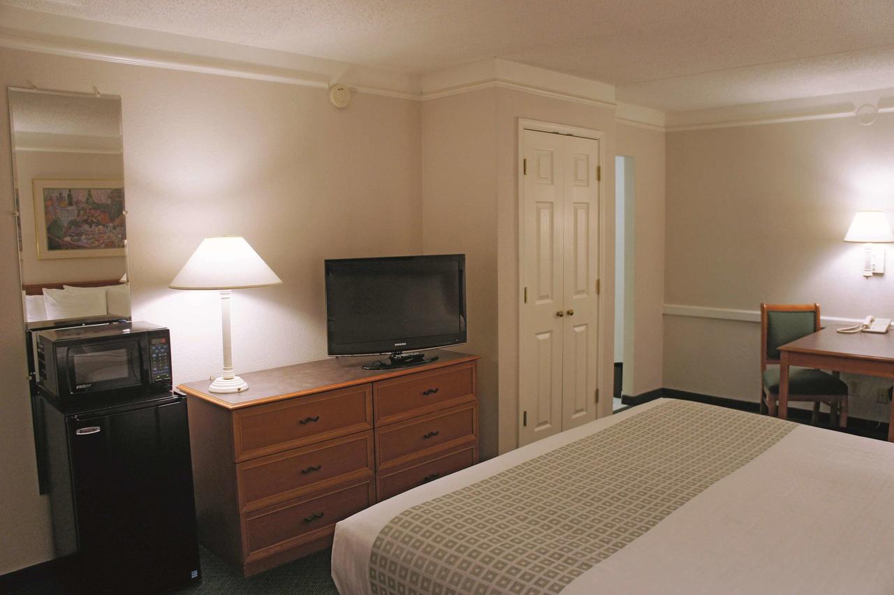 La Quinta Inn By Wyndham Farmington - thumb 12