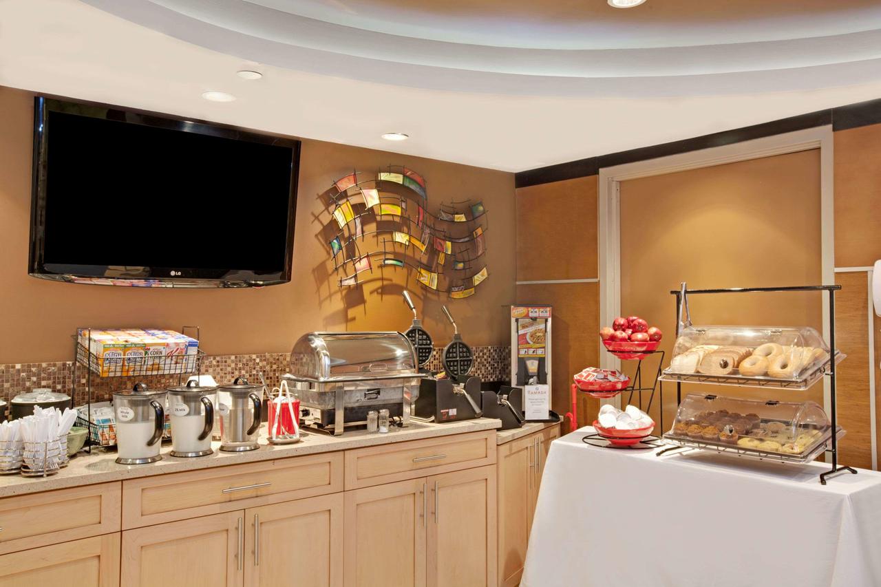 Ramada By Wyndham Bronx - thumb 17