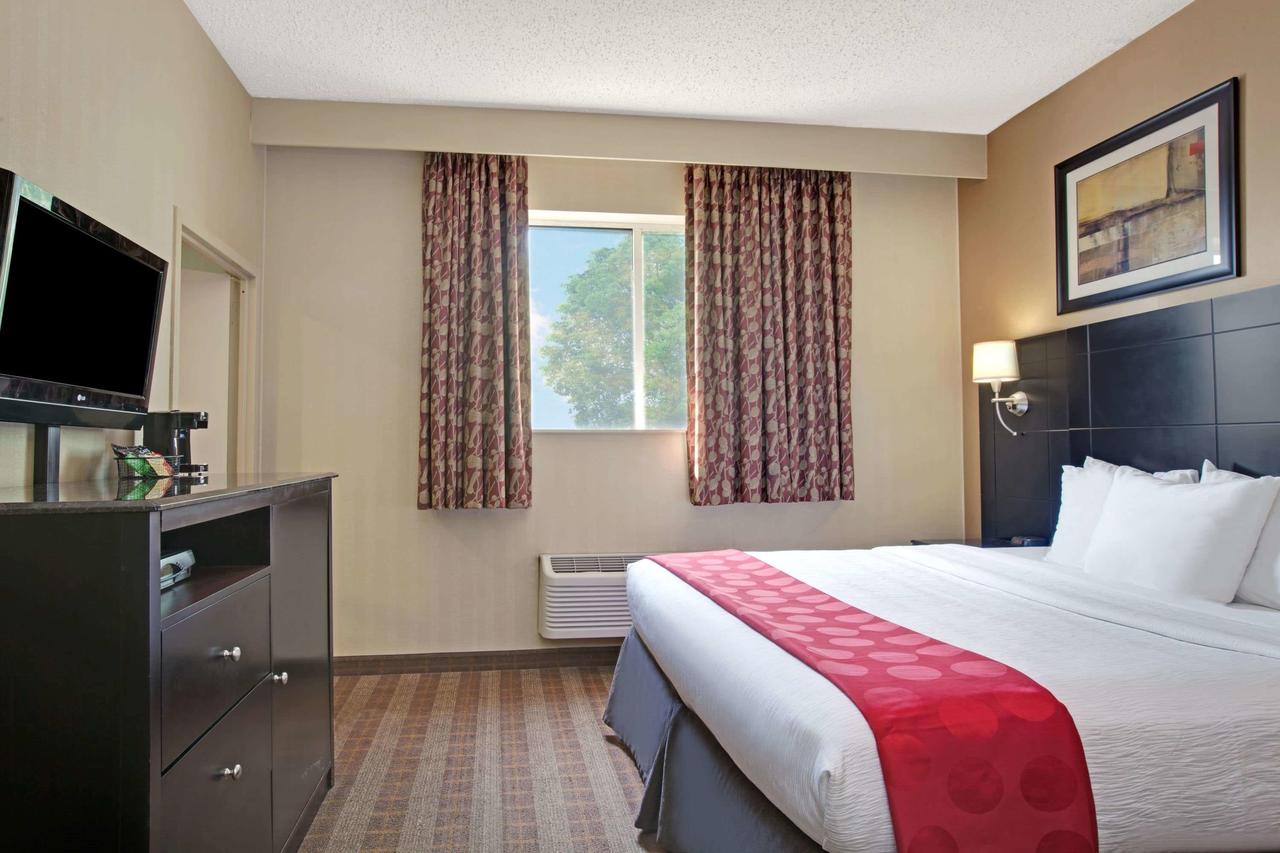 Ramada By Wyndham Bronx - thumb 27