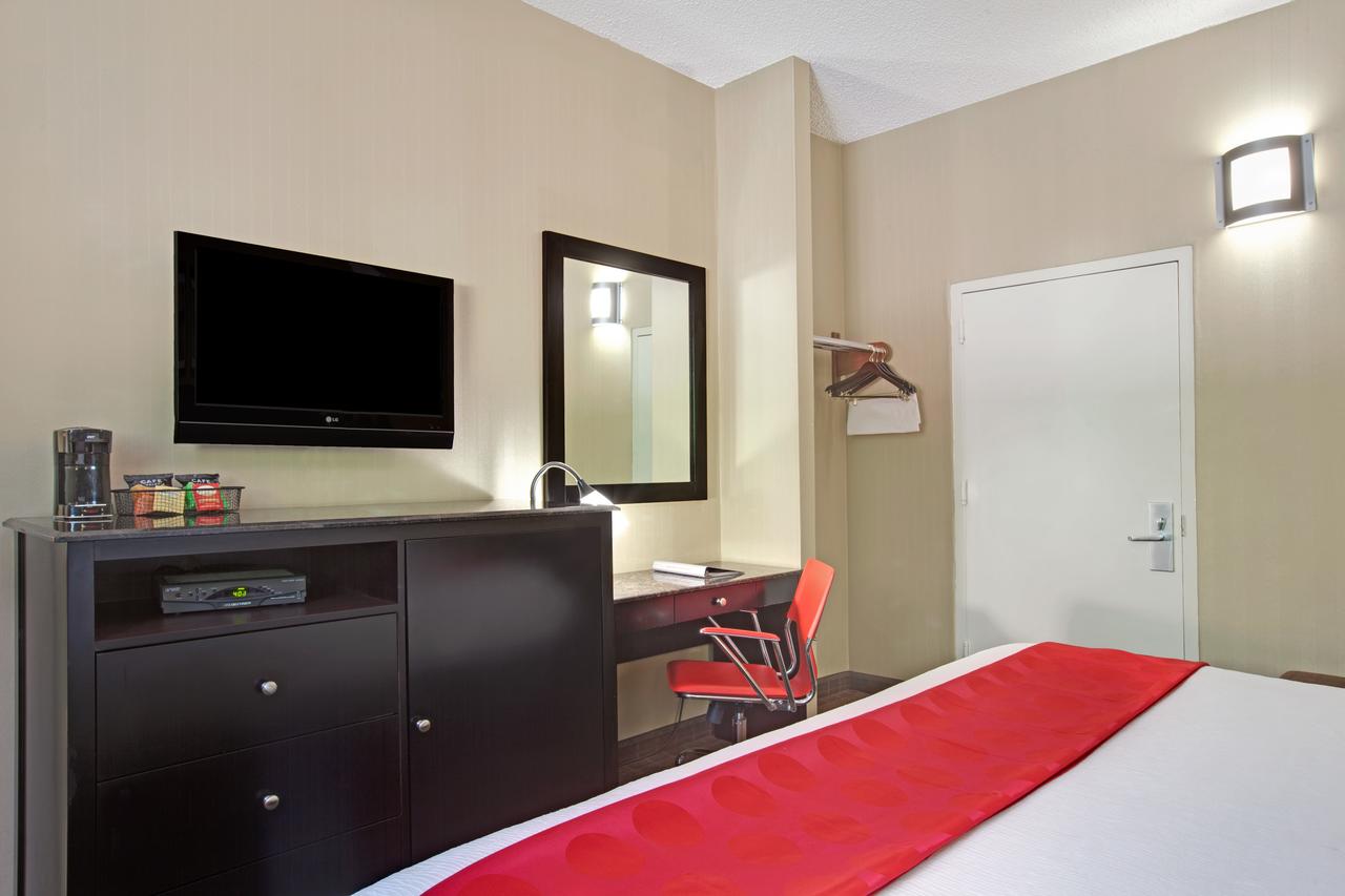 Ramada By Wyndham Bronx - thumb 11