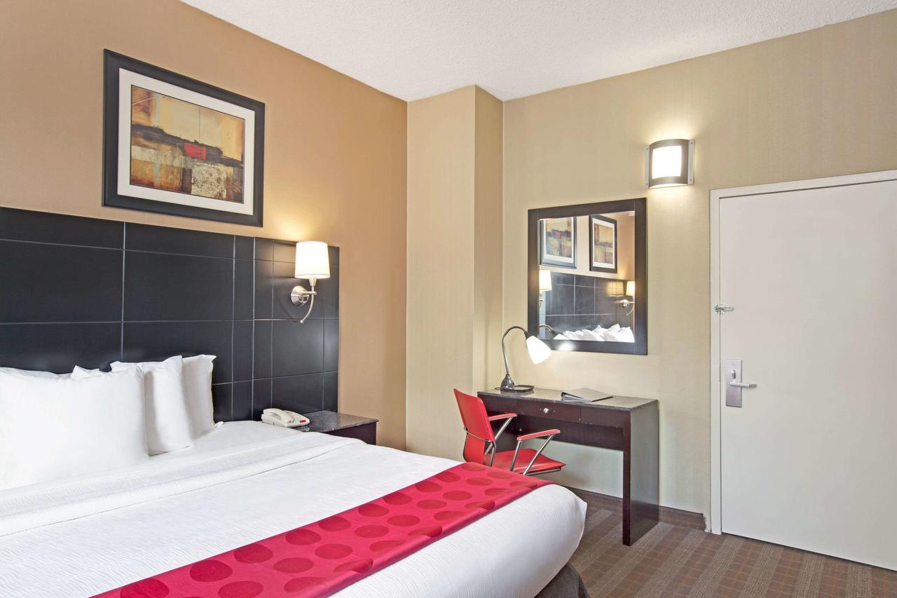 Ramada By Wyndham Bronx - thumb 25