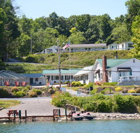 Lake View Motel - Hotels Find