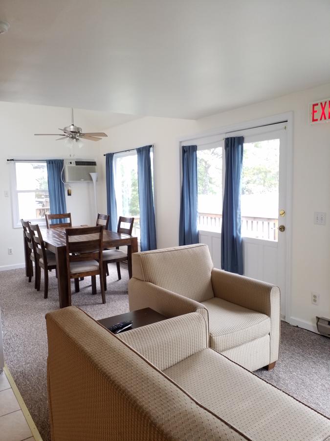 Bayside Inn & Marina - thumb 14