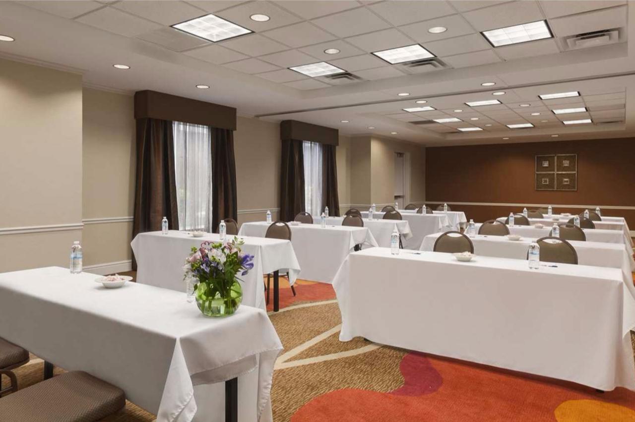 Hilton Garden Inn Islip/MacArthur Airport - thumb 17