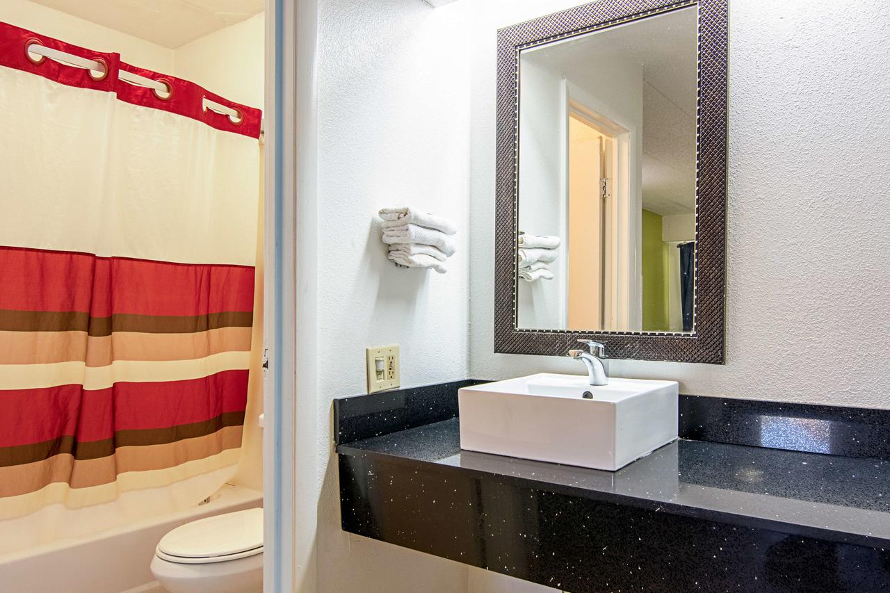 Motel 6 Charlotte - Airport - thumb 1