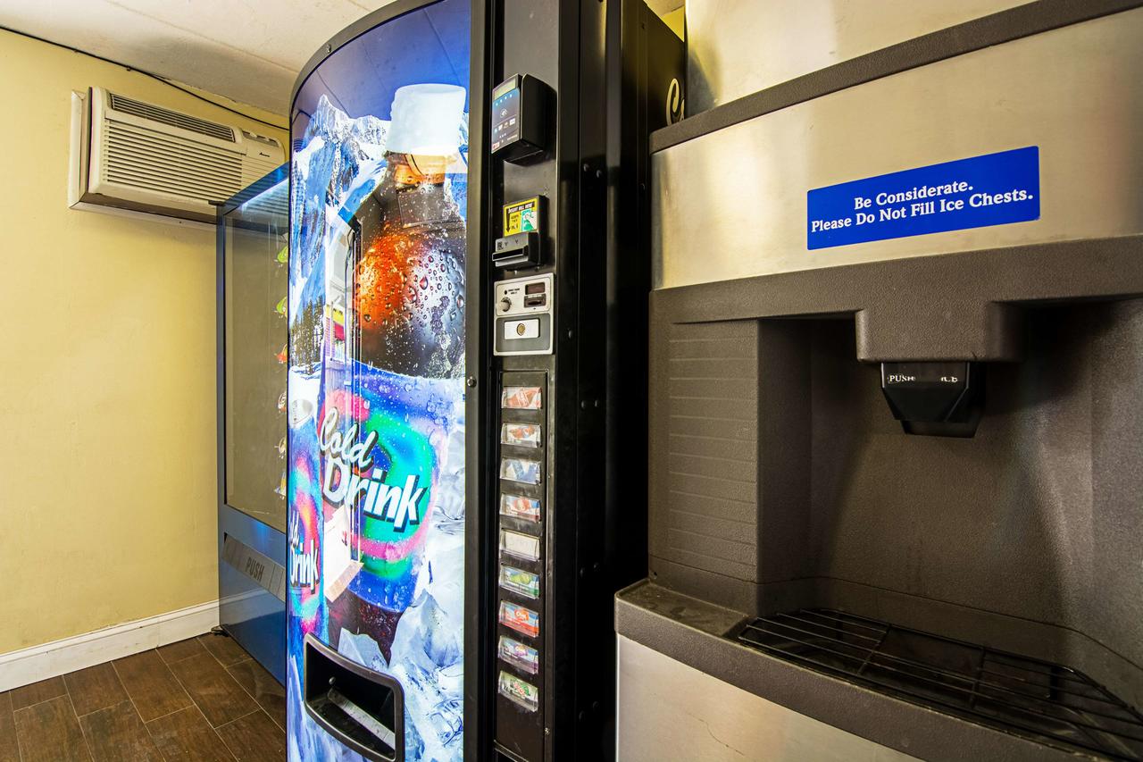 Motel 6 Charlotte - Airport - thumb 5