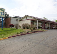 Highlander Motel - Hotels Find
