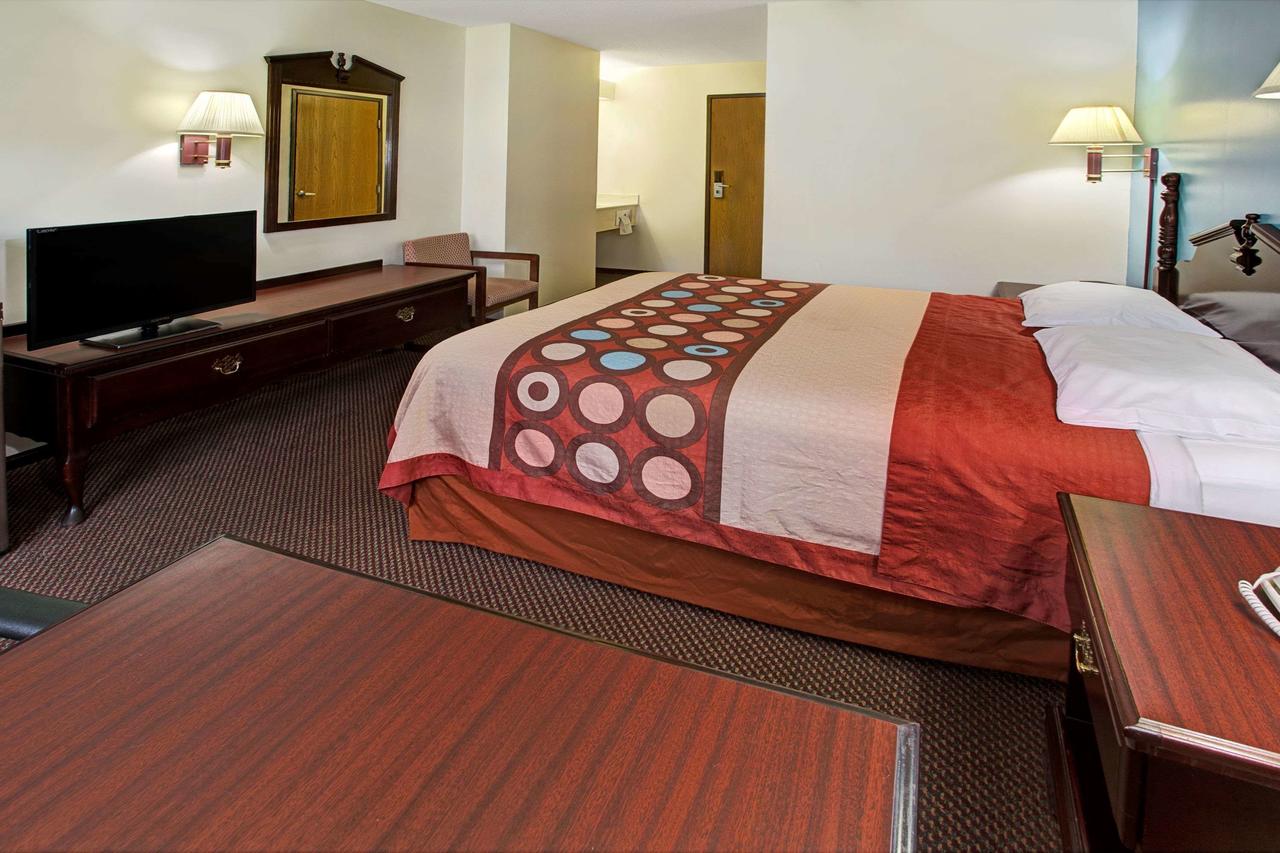 Super 8 By Wyndham Heath/Newark - thumb 9