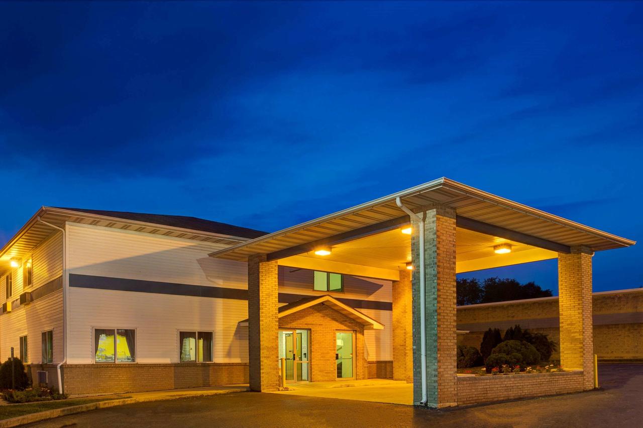 Super 8 By Wyndham Heath/Newark - thumb 10