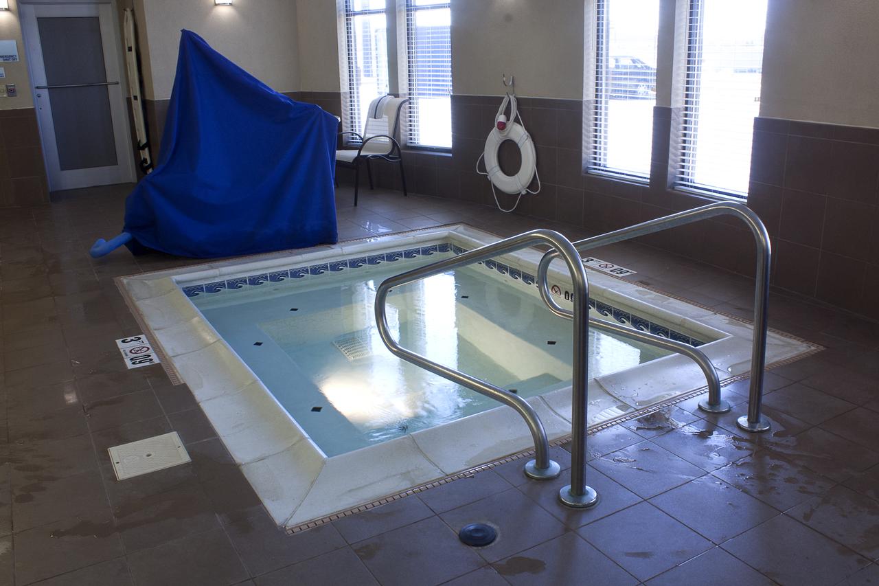 Holiday Inn Express & Suites Youngstown West I 80 - thumb 20