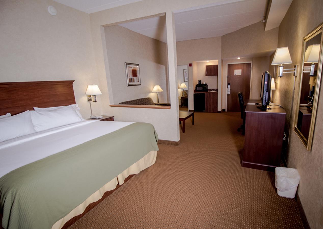 Holiday Inn Express Tiffin - thumb 9