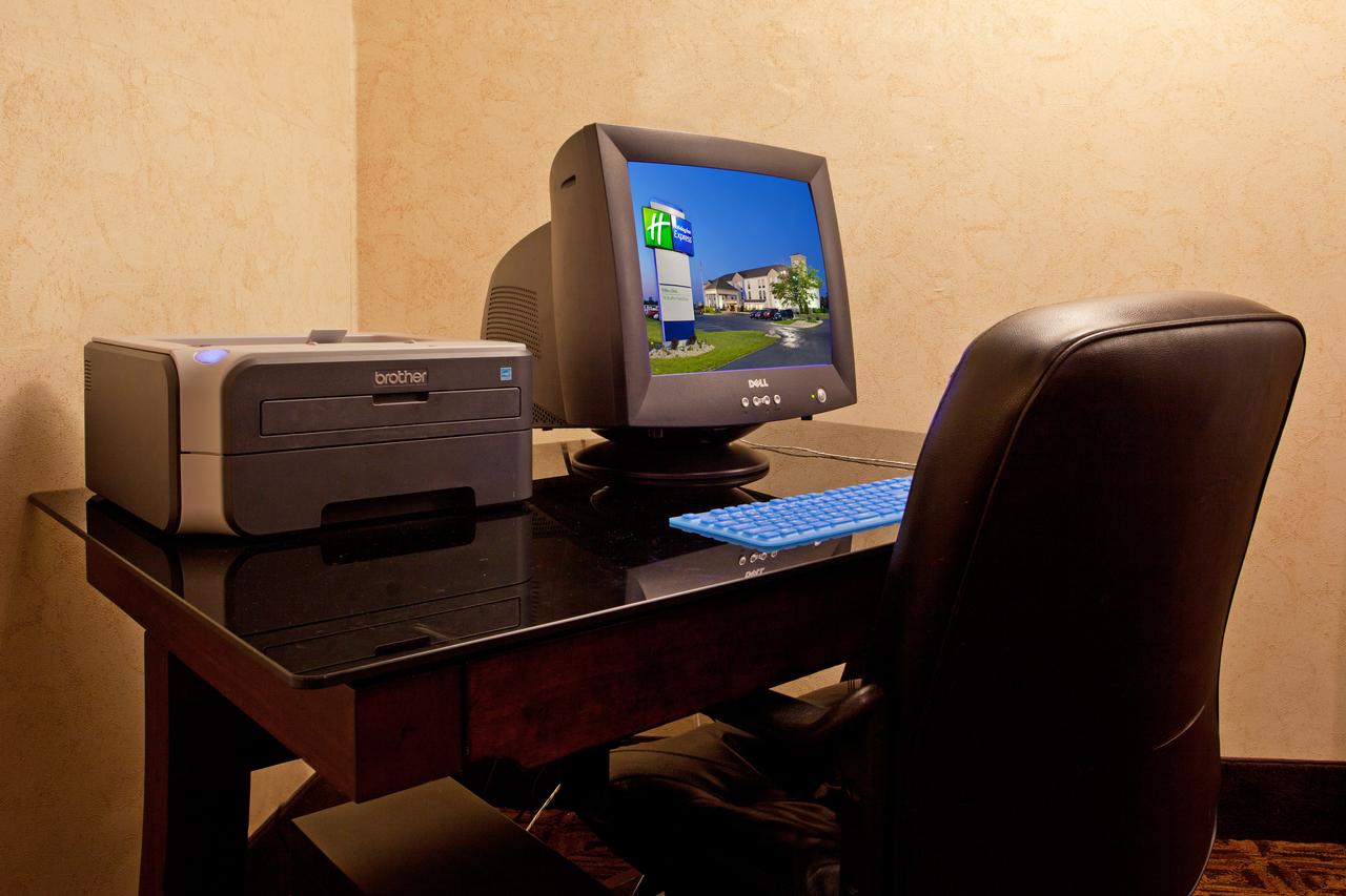 Holiday Inn Express Tiffin - thumb 14