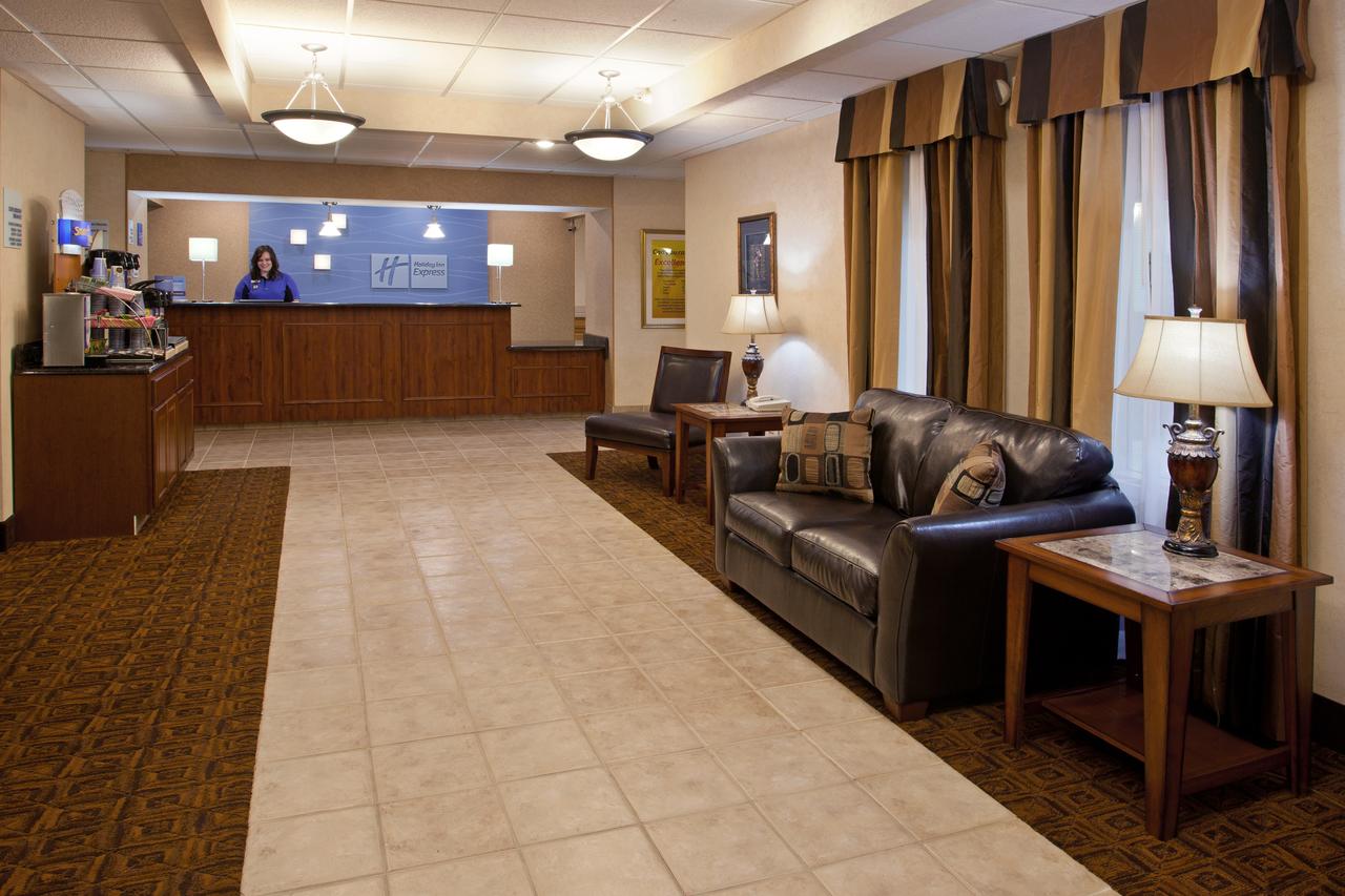 Holiday Inn Express Tiffin - thumb 4