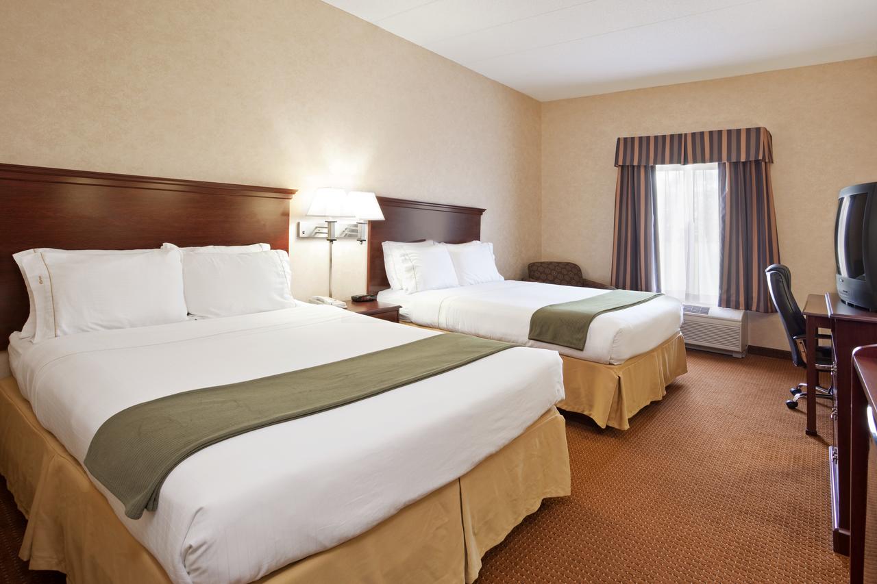 Holiday Inn Express Tiffin - thumb 17