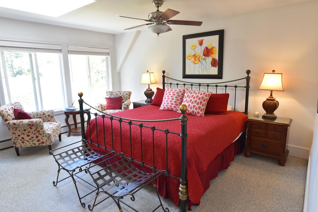 Otter's Pond Bed And Breakfast - thumb 4