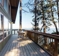 3 Bed 2 Bath Vacation home in Eastsound - Hotels Find