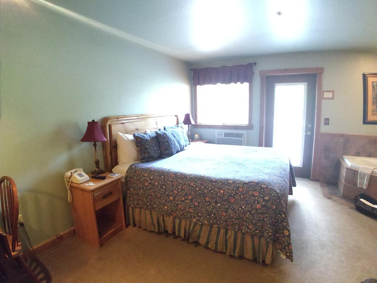 Callahan's Lodge - thumb 18