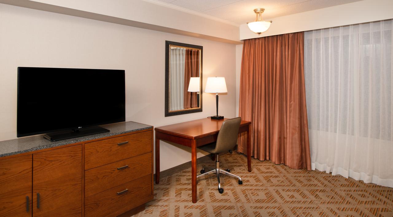 DoubleTree Suites By Hilton Philadelphia West - thumb 35