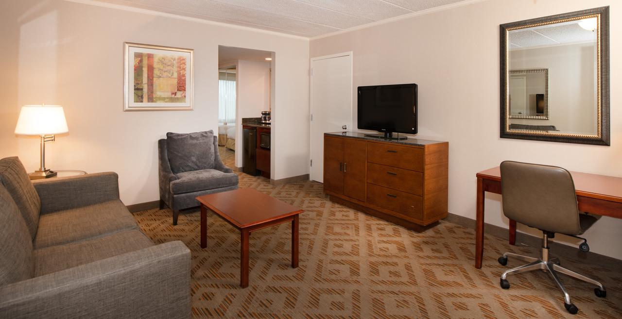 DoubleTree Suites By Hilton Philadelphia West - thumb 37