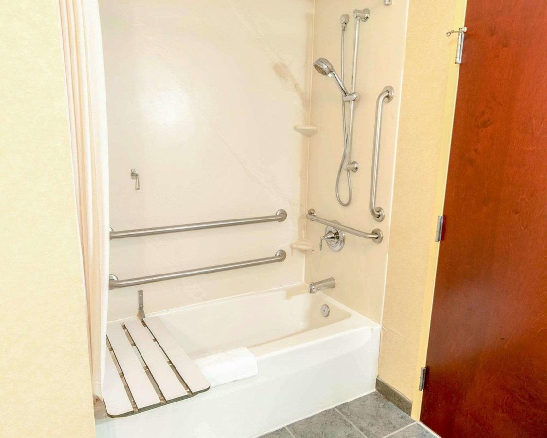 Comfort Suites Exton/West Chester - thumb 20