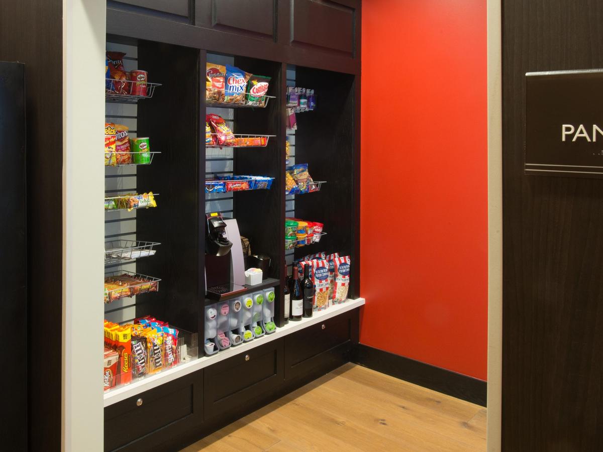 Hilton Garden Inn Charleston Waterfront/Downtown - thumb 16