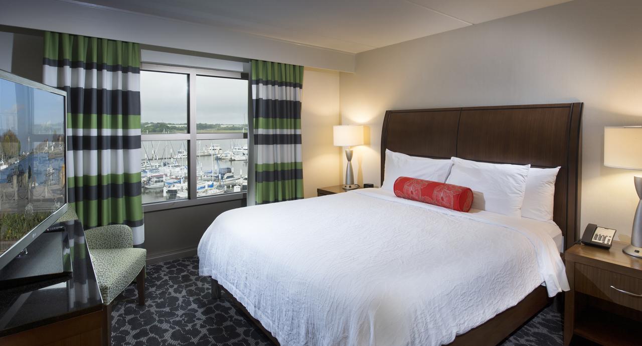 Hilton Garden Inn Charleston Waterfront/Downtown - thumb 1