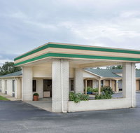 Super 8 by Wyndham Sumter - Hotels Find