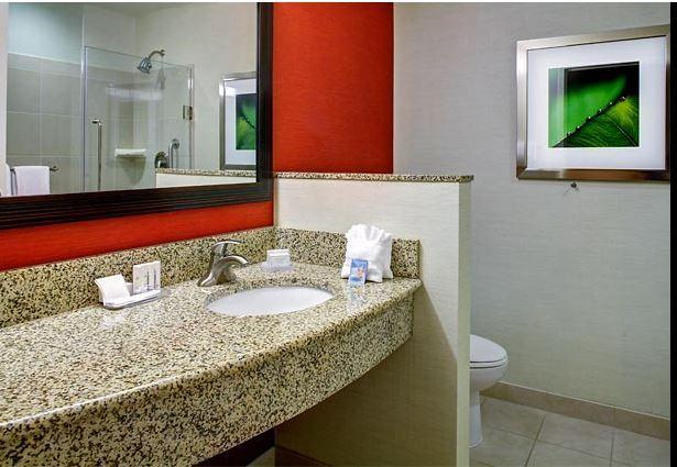 Courtyard Greenville Downtown - thumb 24