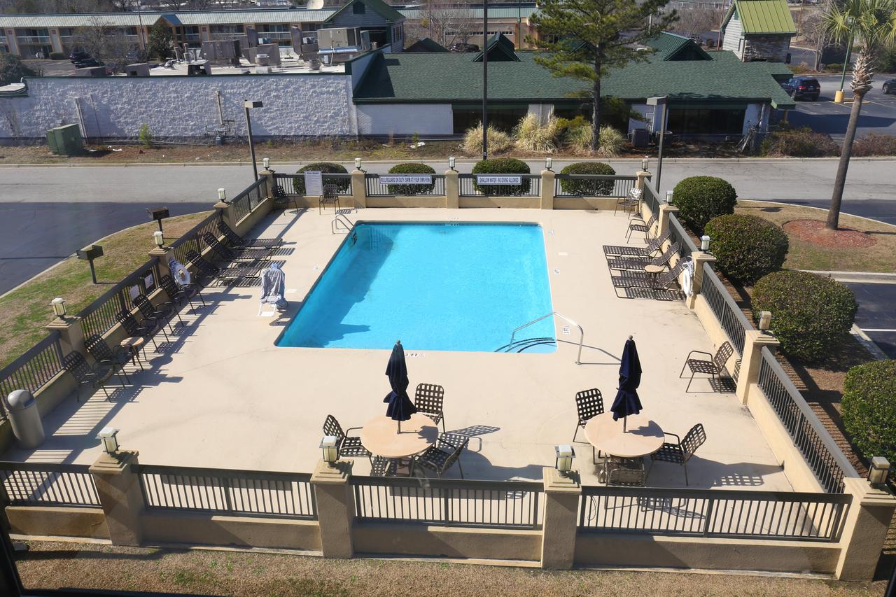 Hampton Inn Sumter - thumb 25