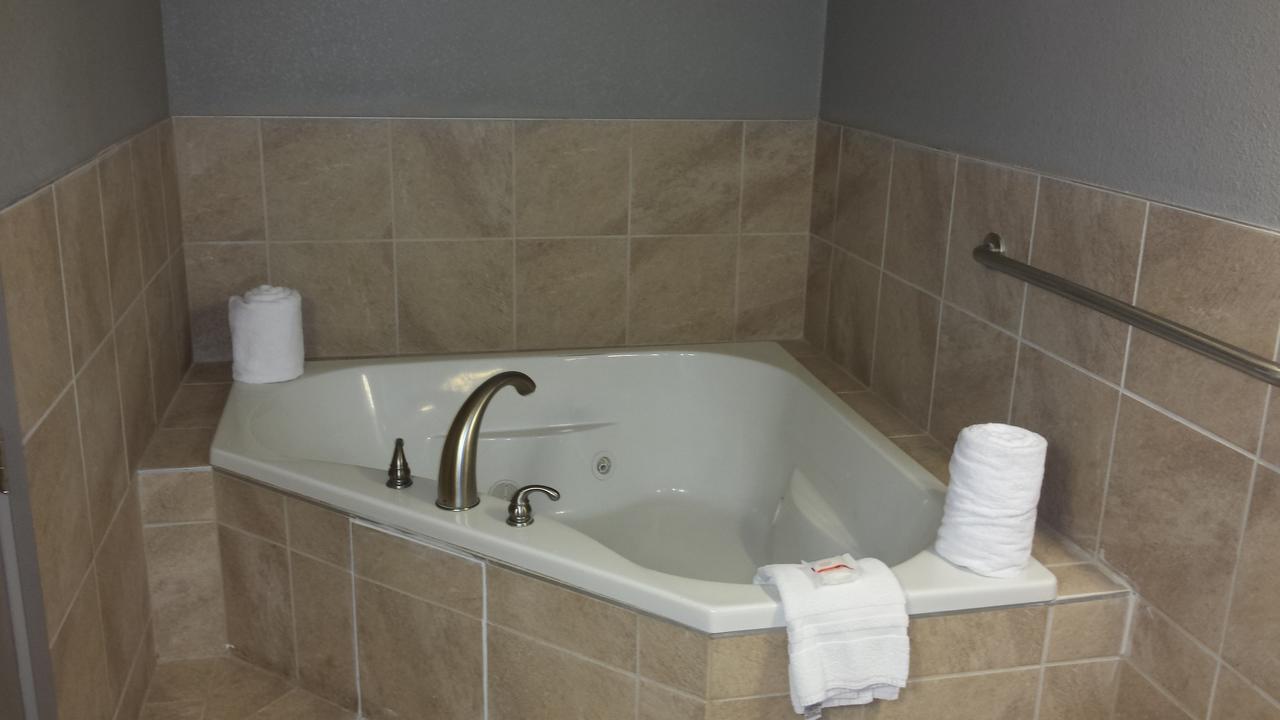 Ramada By Wyndham Rapid City - thumb 19