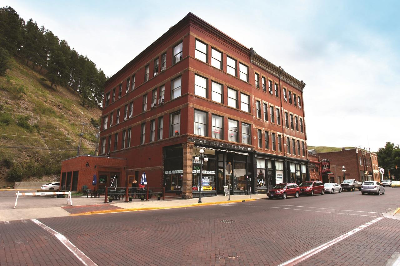 Deadwood Dick's Hotel - thumb 0