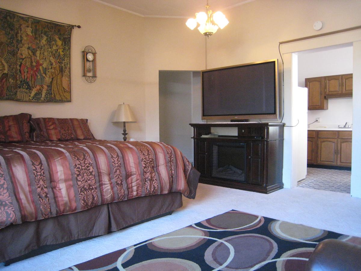 Deadwood Dick's Hotel - thumb 10