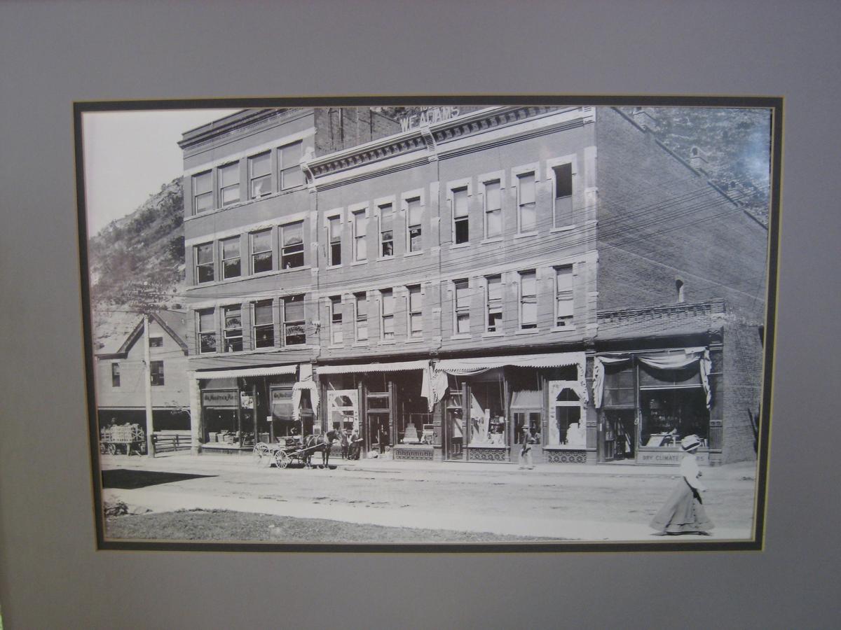 Deadwood Dick's Hotel - thumb 3