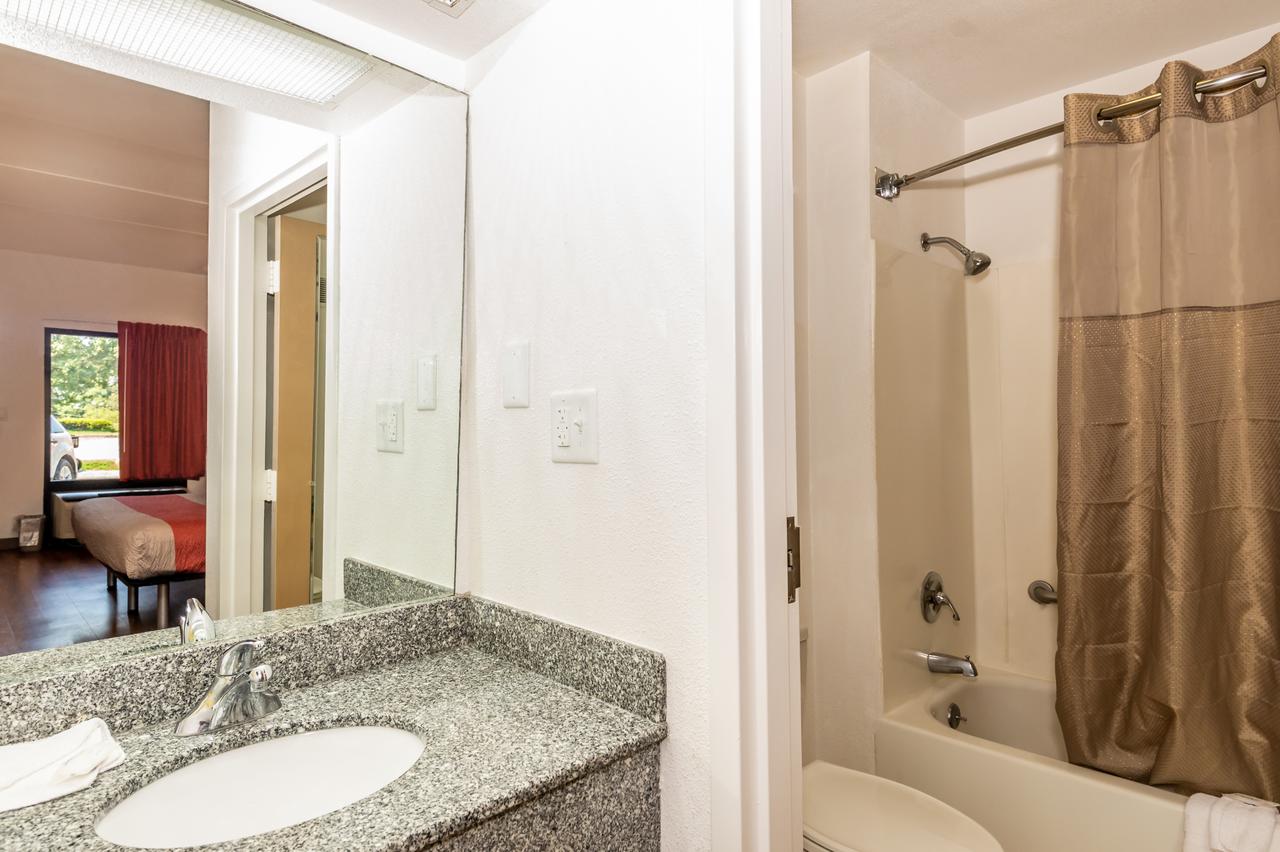 Motel 6 Kingsport Tri-City/I-81exit 59 - thumb 10