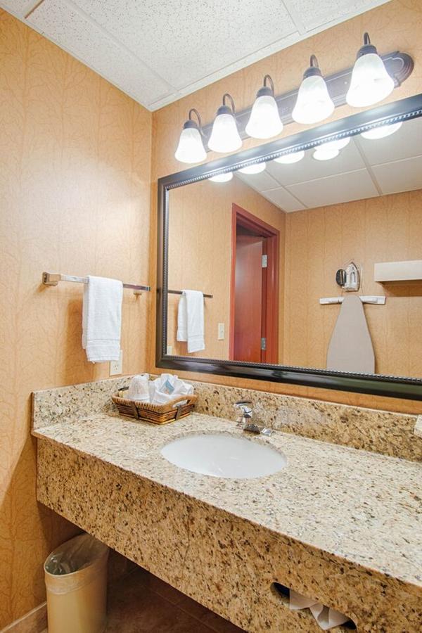 Bearskin Lodge On The River - thumb 21