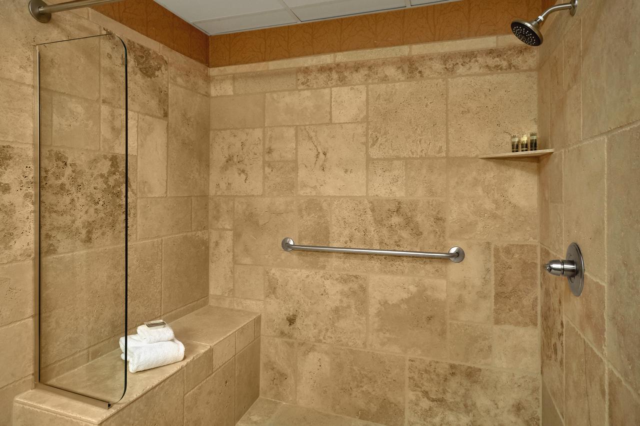 Bearskin Lodge On The River - thumb 2