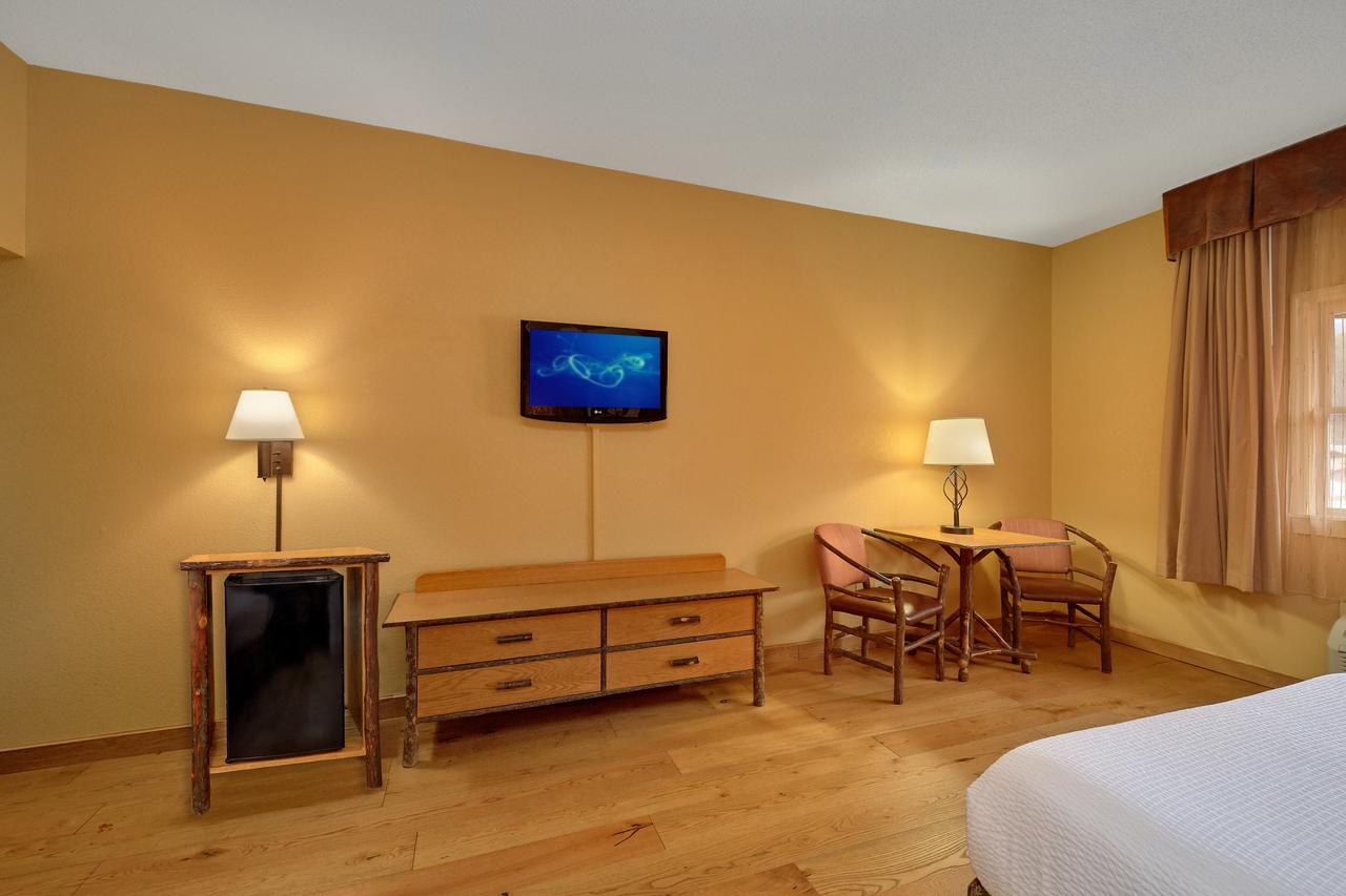 Bearskin Lodge On The River - thumb 12