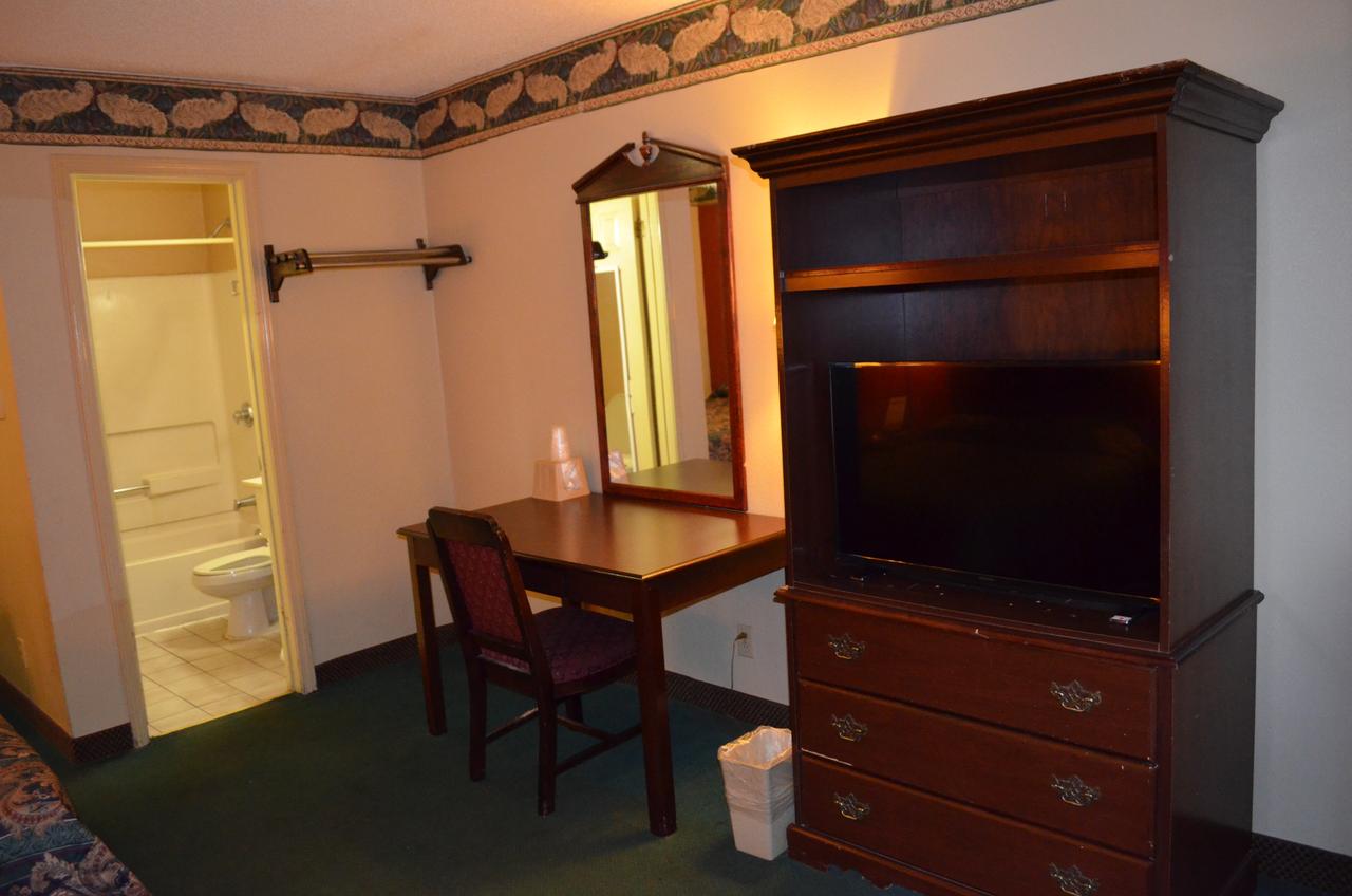 Executive Inn And Suites - Jackson - thumb 25