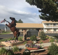 Broken Spur Inn & Steakhouse - Hotels Find