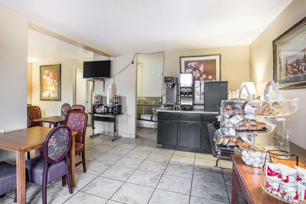 Econo Lodge Downtown Salt Lake City - thumb 14