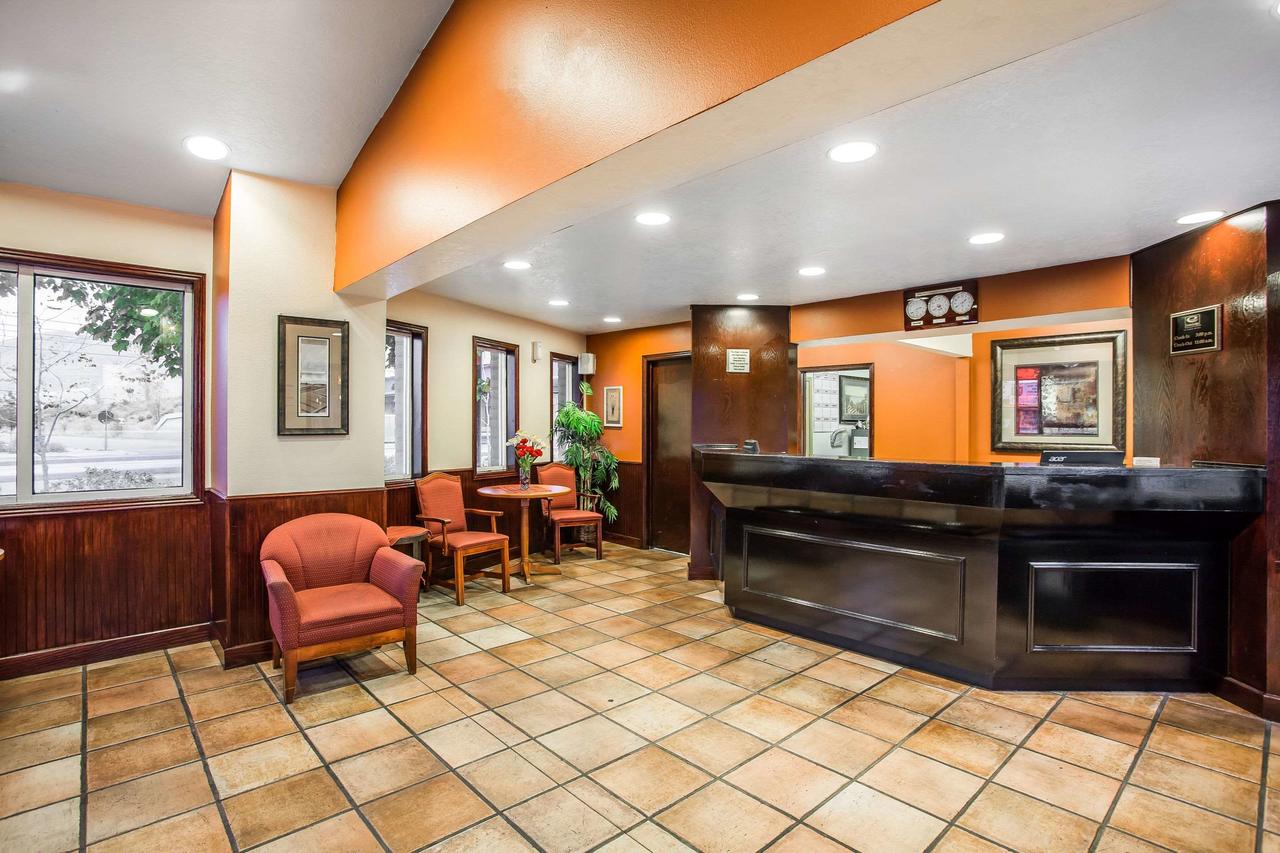 Econo Lodge Downtown Salt Lake City - thumb 2