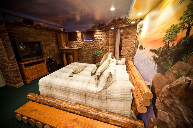 The Anniversary Inn - South Temple - thumb 4