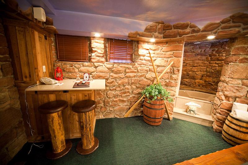 The Anniversary Inn - South Temple - thumb 5
