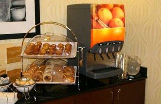 Hampton Inn Richmond - Airport - thumb 19