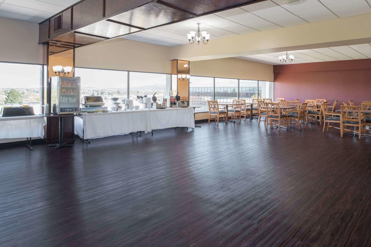 Ramada By Wyndham Downtown Spokane - thumb 24